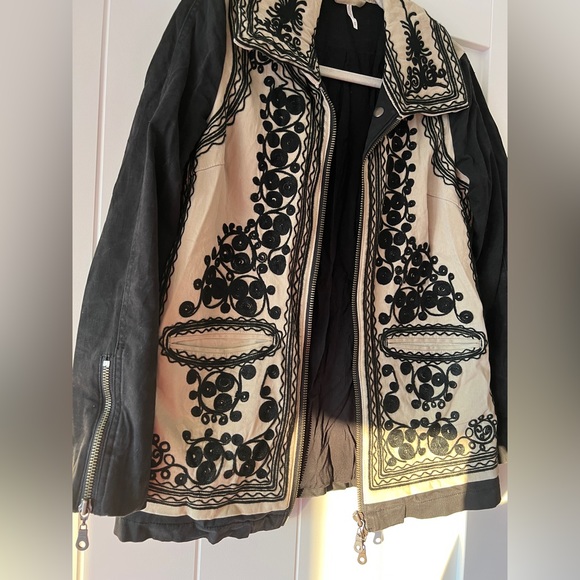 Free People XS black white embroidered zip front collared field jacket boho - Picture 5 of 15